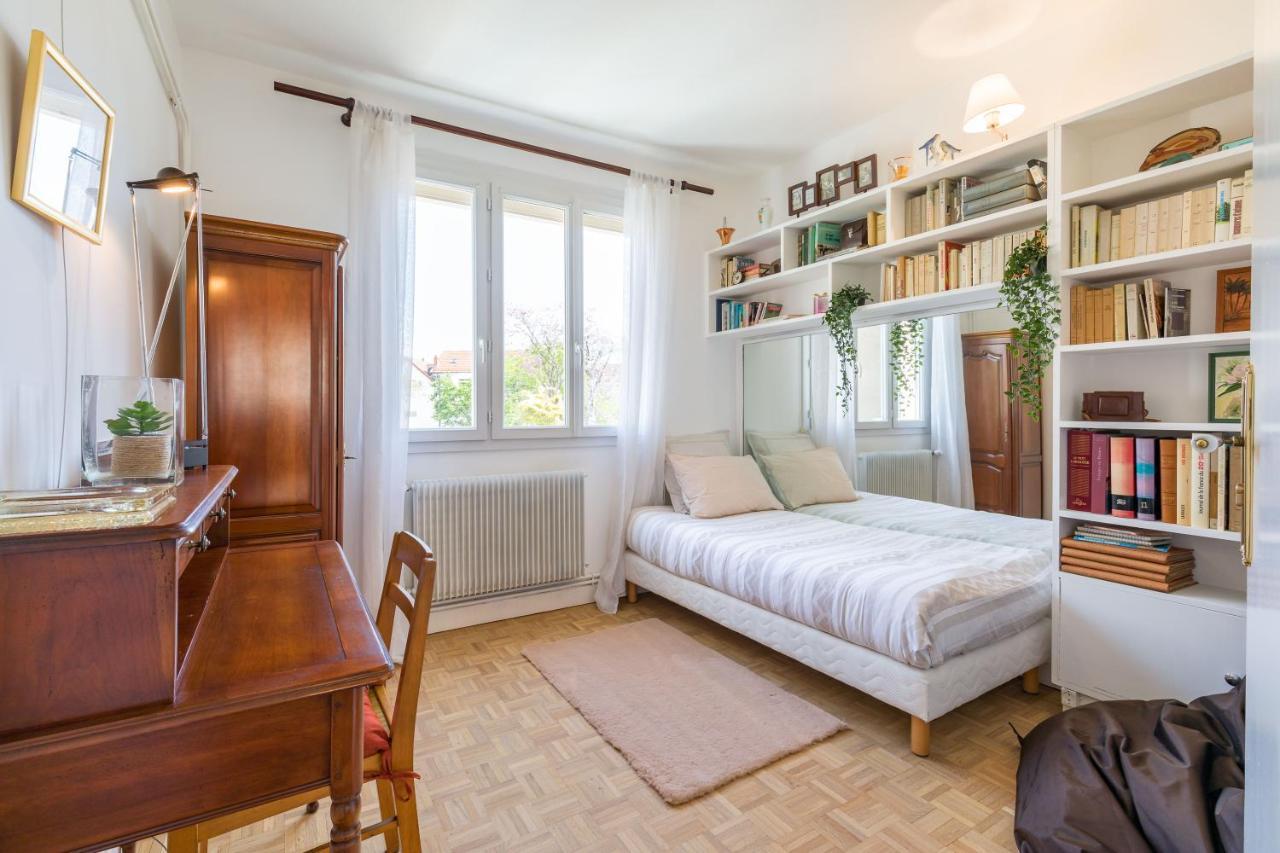 Appartement Familial Climatisé 100M2 à 7mn Centre Ville Parking 5Pièces 5 Adultes et Bébé Dijon Exterior foto